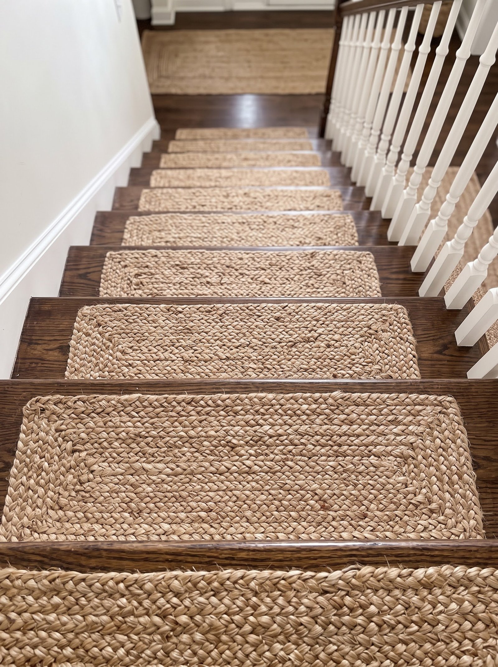Natural Braided Beige Jute Stair Treads Set - Image 5