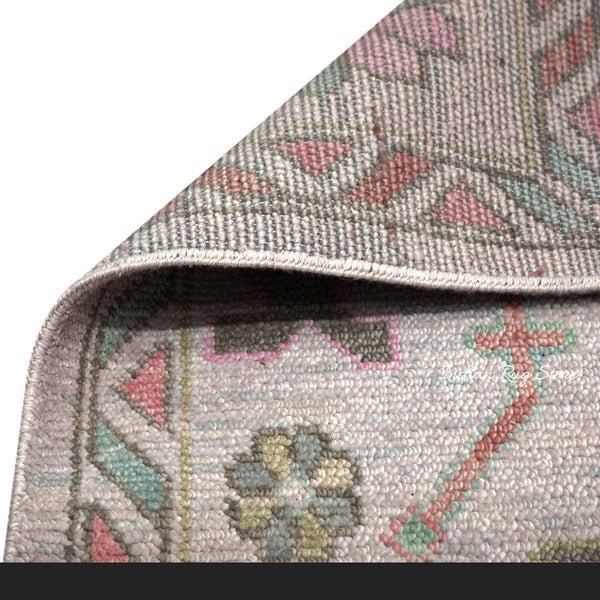 Hand Knotted Traditional Persian Style Decor Bedroom Rug - Image 2